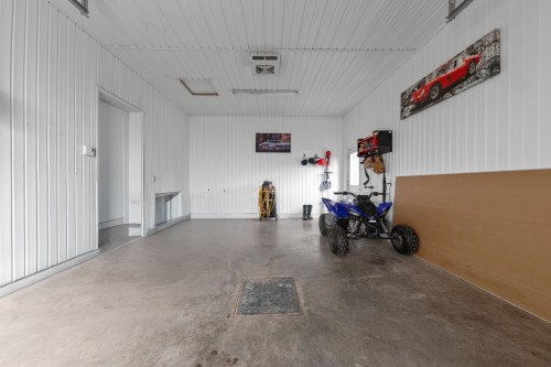 Garage - 2219 Ch. Du Curé-Godbout, Farnham, QC - Indoor