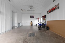Garage - 
