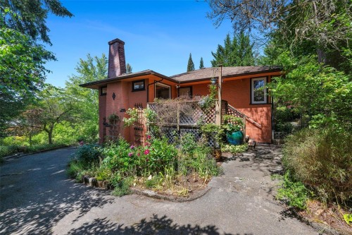 6182 Grieve Rd, Duncan, BC 