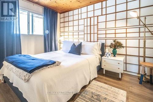 63 Sumac Lane, Scugog, ON - Indoor Photo Showing Bedroom