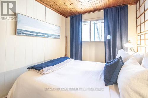 63 Sumac Lane, Scugog, ON - Indoor Photo Showing Bedroom