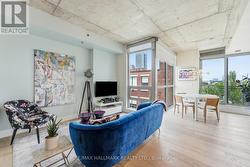 602 - 630 QUEEN STREET E Toronto, ON M4M 1G3