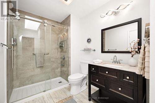 158 Autumn Hill Crescent Kitchener, ON N2N1K8 - 158 Autumn Hill Crescent, Kitchener, ON - Indoor Photo Showing Bathroom