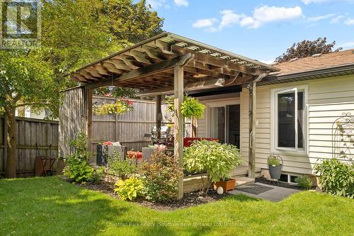 158 Autumn Hill Crescent Kitchener, ON N2N1K8 - 158 Autumn Hill Crescent, Kitchener, ON - Outdoor