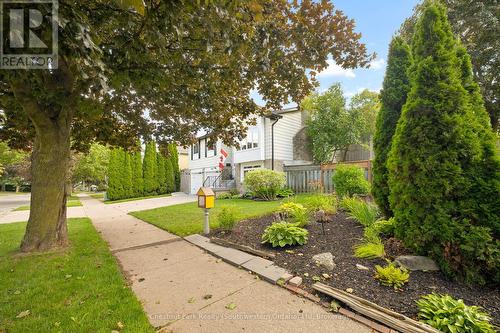 158 Autumn Hill Crescent Kitchener, ON N2N1K8 - 158 Autumn Hill Crescent, Kitchener, ON - Outdoor