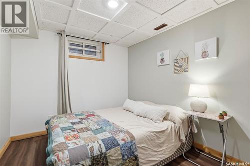301 29Th Street W, Saskatoon, SK - Indoor Photo Showing Bedroom