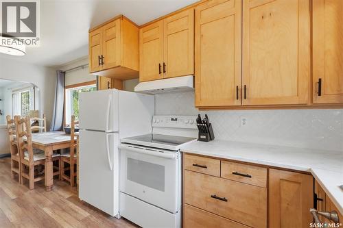 301 29Th Street W, Saskatoon, SK - Indoor Photo Showing Kitchen