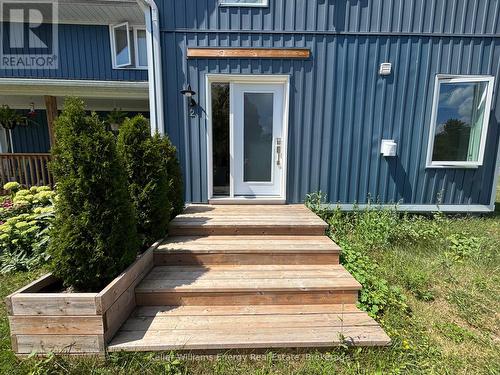 2 - 18683 LOYALIST PARKWAY , Prince Edward County (Hillier Ward), Ontario K0K 2J0 4