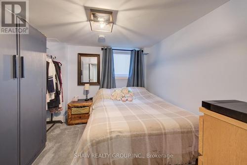 97 Francis Street, Cambridge, ON - Indoor Photo Showing Bedroom