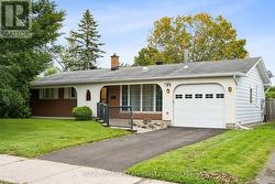 22 REDPINE DRIVE  Ottawa, ON K2E 6S9