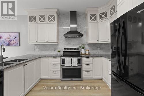 234 Deercroft Avenue, Ottawa, ON - Indoor Photo Showing Kitchen With Double Sink