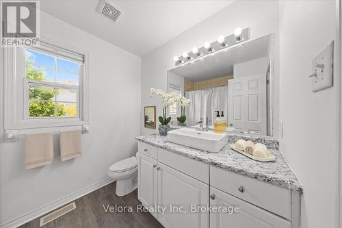 234 Deercroft Avenue, Ottawa, ON - Indoor Photo Showing Bathroom