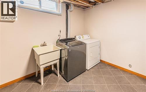 120 Hampton Crescent, Windsor, ON - Indoor Photo Showing Laundry Room