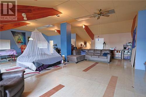 42 Elk'S Club Road, Onaping, ON - Indoor