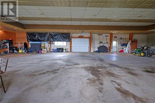 42 Elk'S Club Road, Onaping, ON - Indoor Photo Showing Garage
