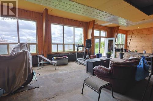 42 Elk'S Club Road, Onaping, ON - Indoor