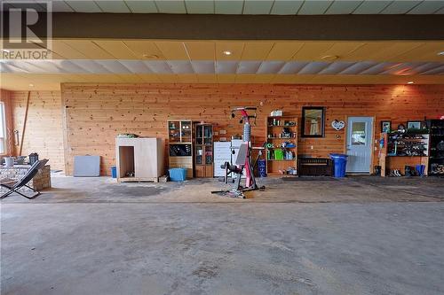42 Elk'S Club Road, Onaping, ON - Indoor Photo Showing Garage