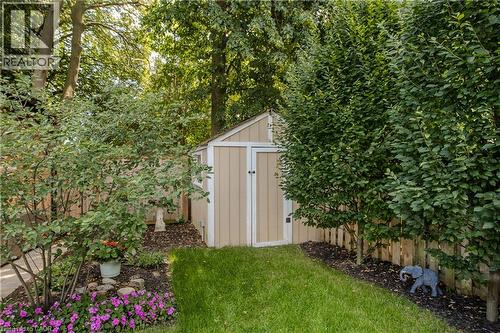 2124 Sandringham Drive, Burlington, ON - Outdoor