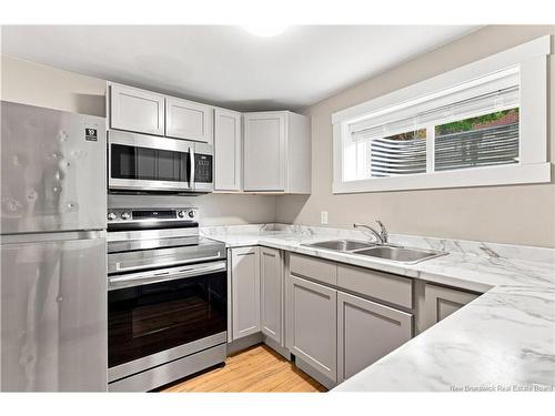 836 Windsor St, Fredericton, NB - Indoor Photo Showing Kitchen With Double Sink