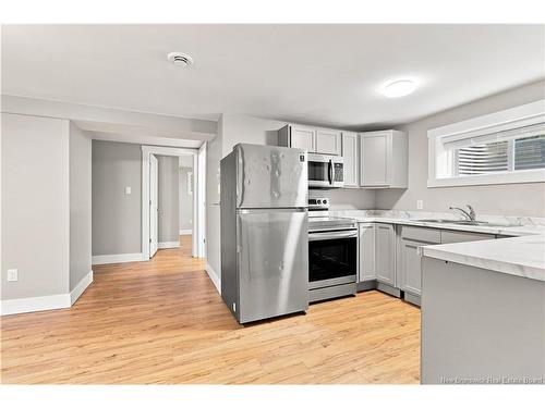 836 Windsor St, Fredericton, NB - Indoor Photo Showing Kitchen With Stainless Steel Kitchen