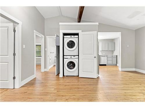 836 Windsor St, Fredericton, NB - Indoor Photo Showing Laundry Room