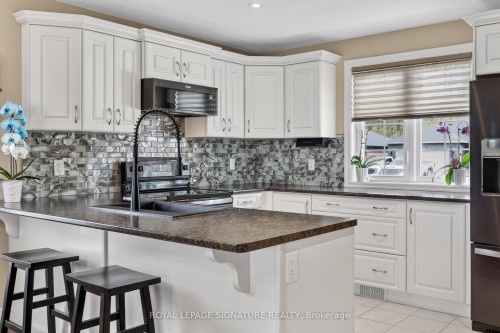 22 Hunter Avenue  Tay, ON L0K 2A0