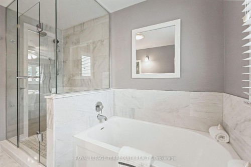 2656 Spruce Needle Drive, Mississauga, ON - Indoor Photo Showing Bathroom