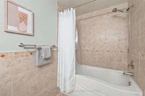 2656 Spruce Needle Drive, Mississauga, ON - Indoor Photo Showing Bathroom