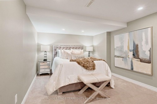 2656 Spruce Needle Drive, Mississauga, ON - Indoor Photo Showing Bedroom