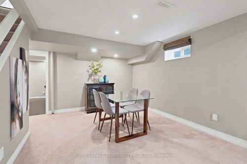 2656 Spruce Needle Drive, Mississauga, ON - Indoor Photo Showing Dining Room