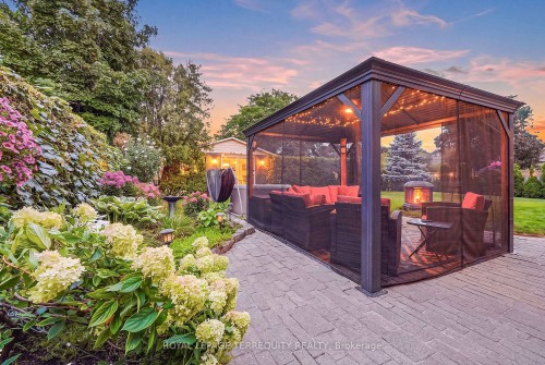 2656 Spruce Needle Drive, Mississauga, ON - Outdoor With Deck Patio Veranda