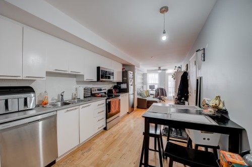 Kitchen - 192 Av. Laurier E., Montréal (Le Plateau-Mont-Royal), QC - Indoor Photo Showing Kitchen With Double Sink
