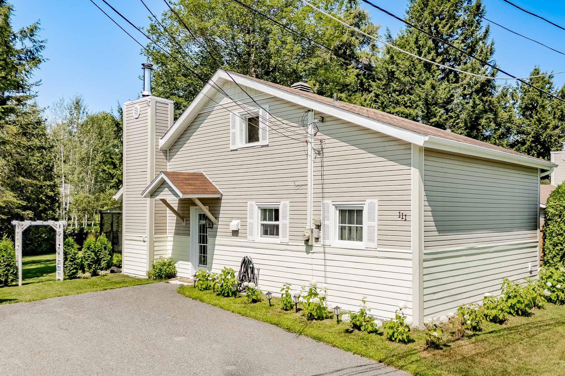 111 Rue De La Seigneurie — photo 1