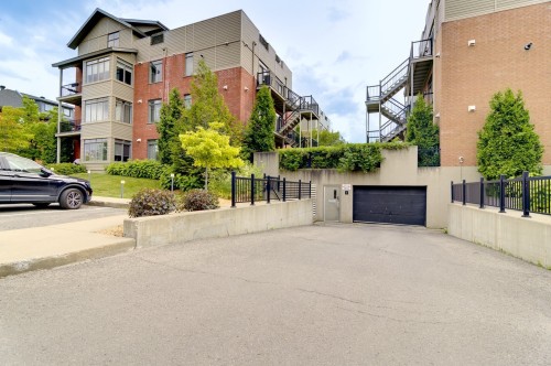 Garage - 3514 Rue Des Francs-Bourgeois, Boisbriand, QC - Outdoor