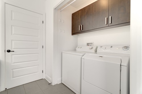 Salle de bains - 3514 Rue Des Francs-Bourgeois, Boisbriand, QC - Indoor Photo Showing Laundry Room