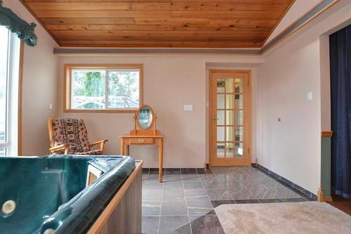 9 Ostermann Rd, St Andrews, MB - Indoor Photo Showing Other Room