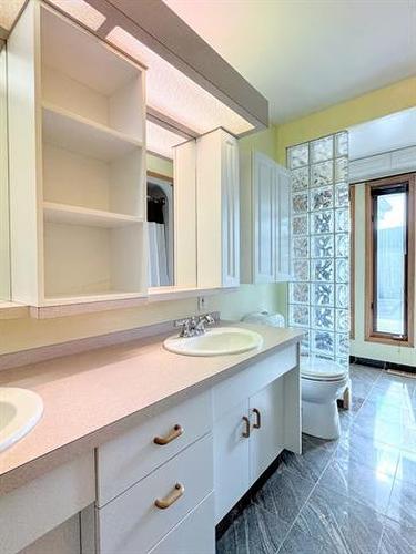 9 Ostermann Rd, St Andrews, MB - Indoor Photo Showing Bathroom
