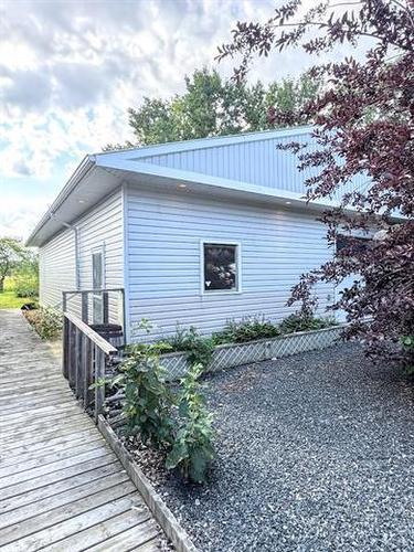9 Ostermann Rd, St Andrews, MB - Outdoor
