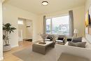 591 Church Ave, Winnipeg, MB  - Indoor Photo Showing Living Room 