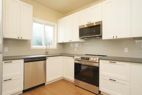591 Church Ave, Winnipeg, MB - Indoor Photo Showing Kitchen With Upgraded Kitchen