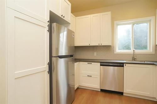 591 Church Ave, Winnipeg, MB - Indoor Photo Showing Kitchen