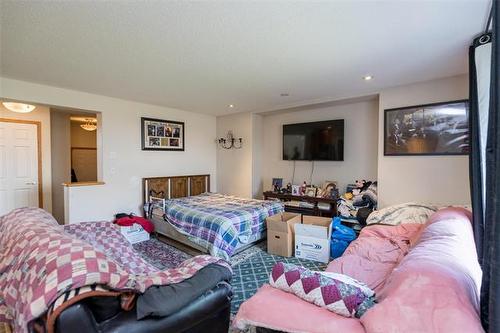 11 Brunet Prom, Winnipeg, MB - Indoor Photo Showing Bedroom
