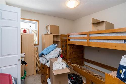 11 Brunet Prom, Winnipeg, MB - Indoor Photo Showing Bedroom