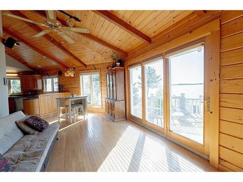 106 Island Avenue, Neebing, ON - Indoor