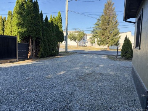 726 Bruce Ave, Nanaimo, BC 