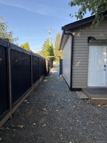 726 Bruce Ave, Nanaimo, BC 