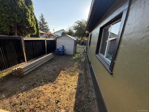 726 Bruce Ave, Nanaimo, BC 