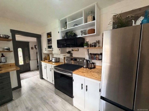 726 Bruce Ave, Nanaimo, BC 