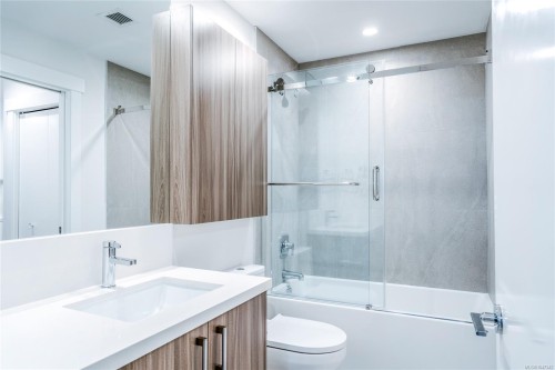 #407-6320 Sentinal Dr, Nanaimo, BC - Indoor Photo Showing Bathroom