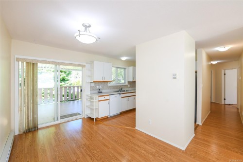 635 Pritchard Rd, Comox, BC 